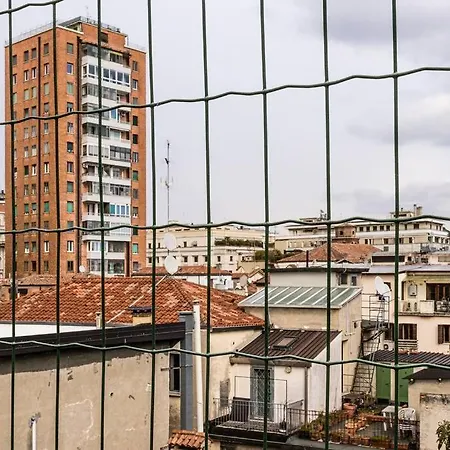 Enjoy - Mansarda Nel Cuore Di Apartament