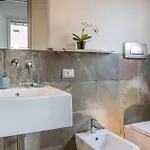 Enjoy - Mansarda Nel Cuore Di شقة *