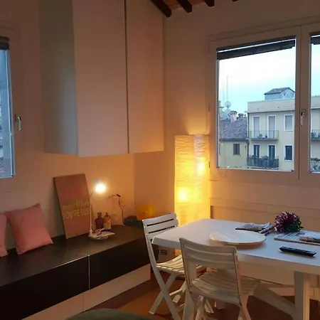 Apartmán Enjoy - Mansarda Nel Cuore Di