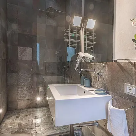Enjoy - Mansarda Nel Cuore Di